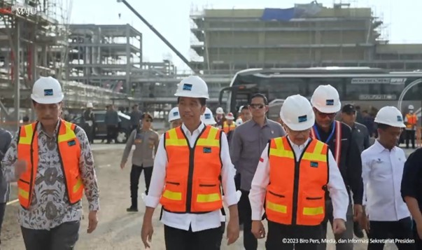 Presiden Jokowi Tinjau Smelter PT Freeport Indonesia, Target Selesai Tahun Depan